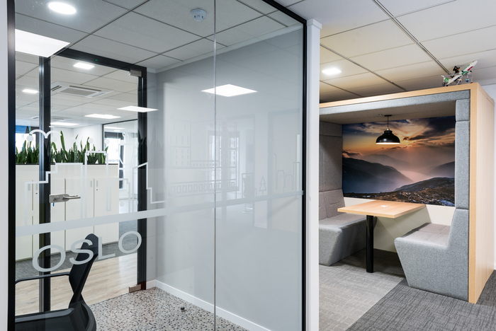 旅游平臺公司辦公裝修現(xiàn)代簡約風(fēng)格-第6張圖片-上海古都建筑設(shè)計集團