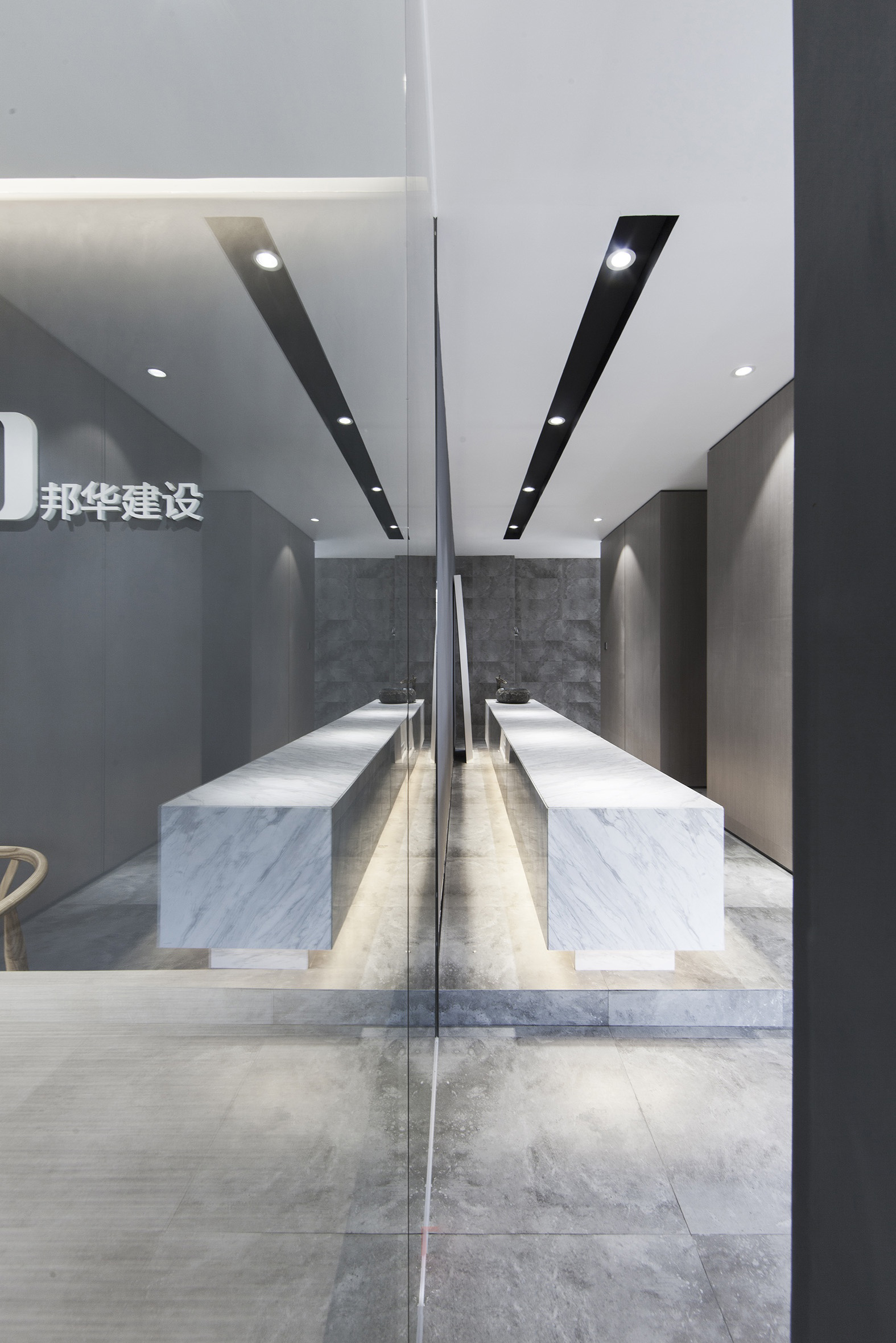 黃浦區(qū)200平架空機(jī)構(gòu)辦公室裝修-第6張圖片-上海古都建筑設(shè)計集團(tuán)