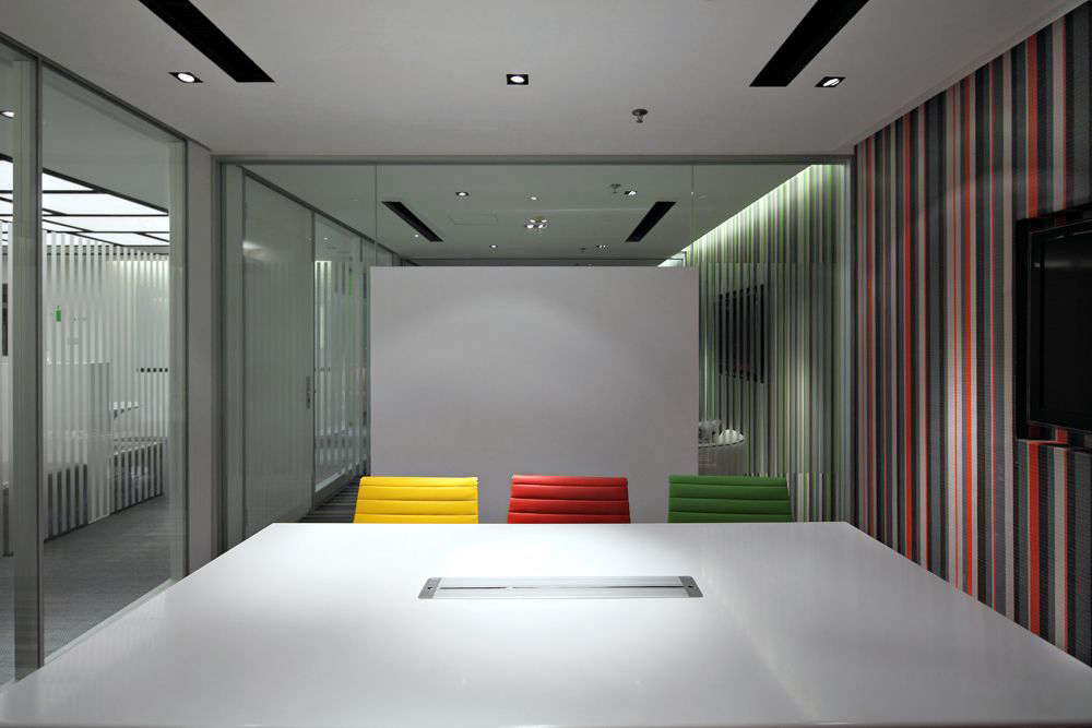 上海商務中心辦公室裝修設(shè)計-第9張圖片-上海古都建筑設(shè)計集團