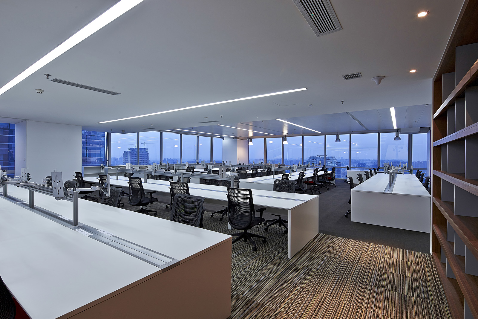 現(xiàn)代科技風辦公室裝修設計效果圖-第8張圖片-上海古都建筑設計集團