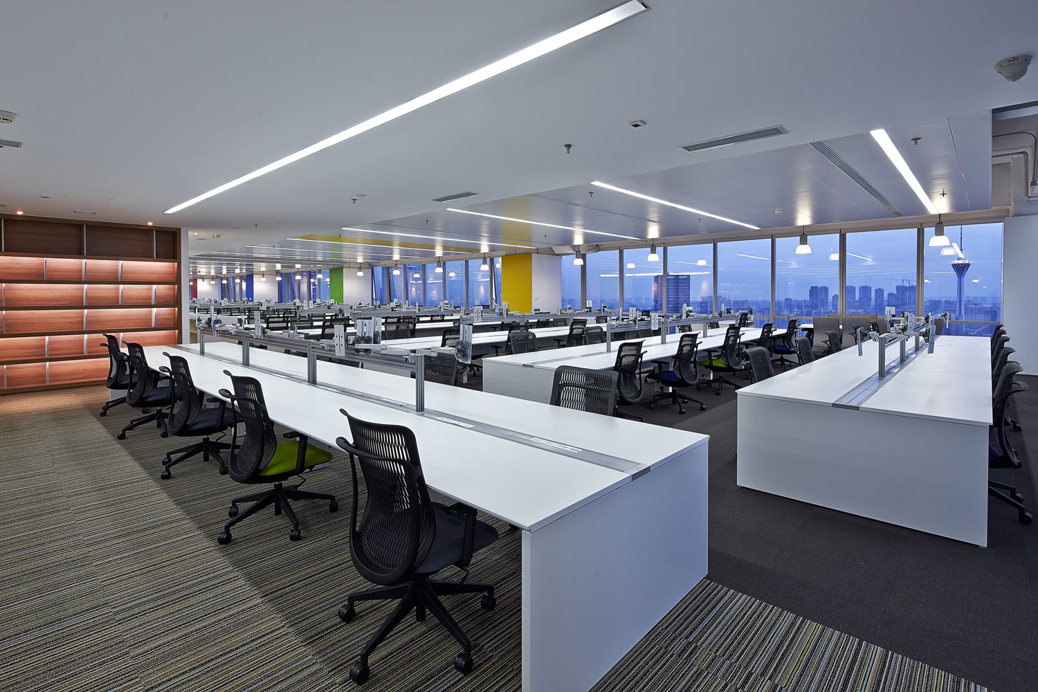 現(xiàn)代科技風辦公室裝修設計效果圖-第11張圖片-上海古都建筑設計集團