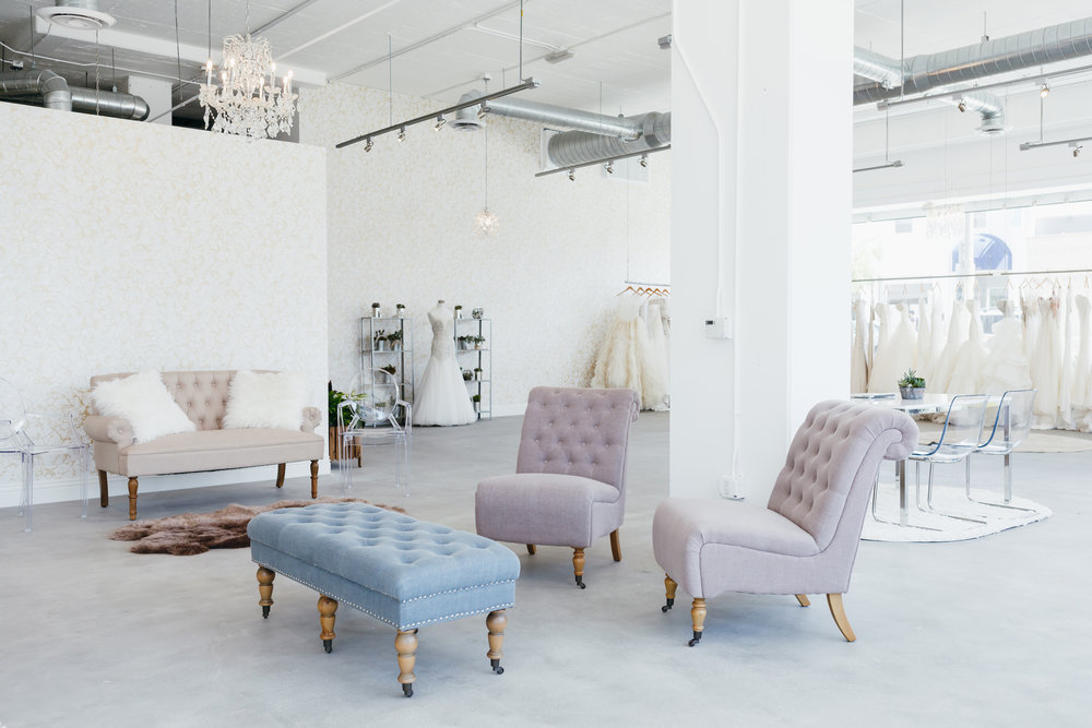 現(xiàn)代時尚婚紗店裝修設(shè)計-第2張圖片-上海古都建筑設(shè)計集團