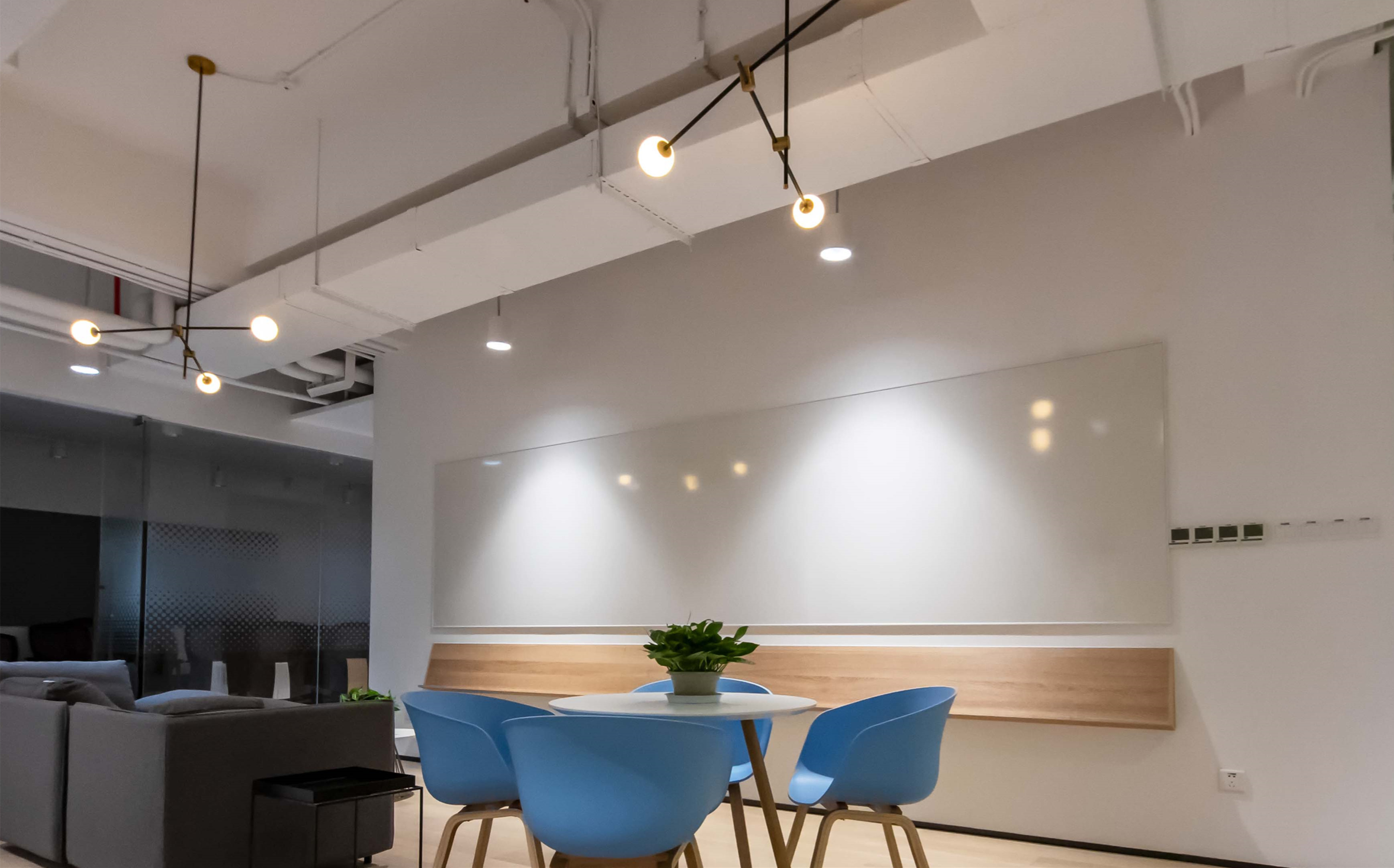 開放式辦公室裝修設(shè)計(jì)-第4張圖片-上海古都建筑設(shè)計(jì)集團(tuán)