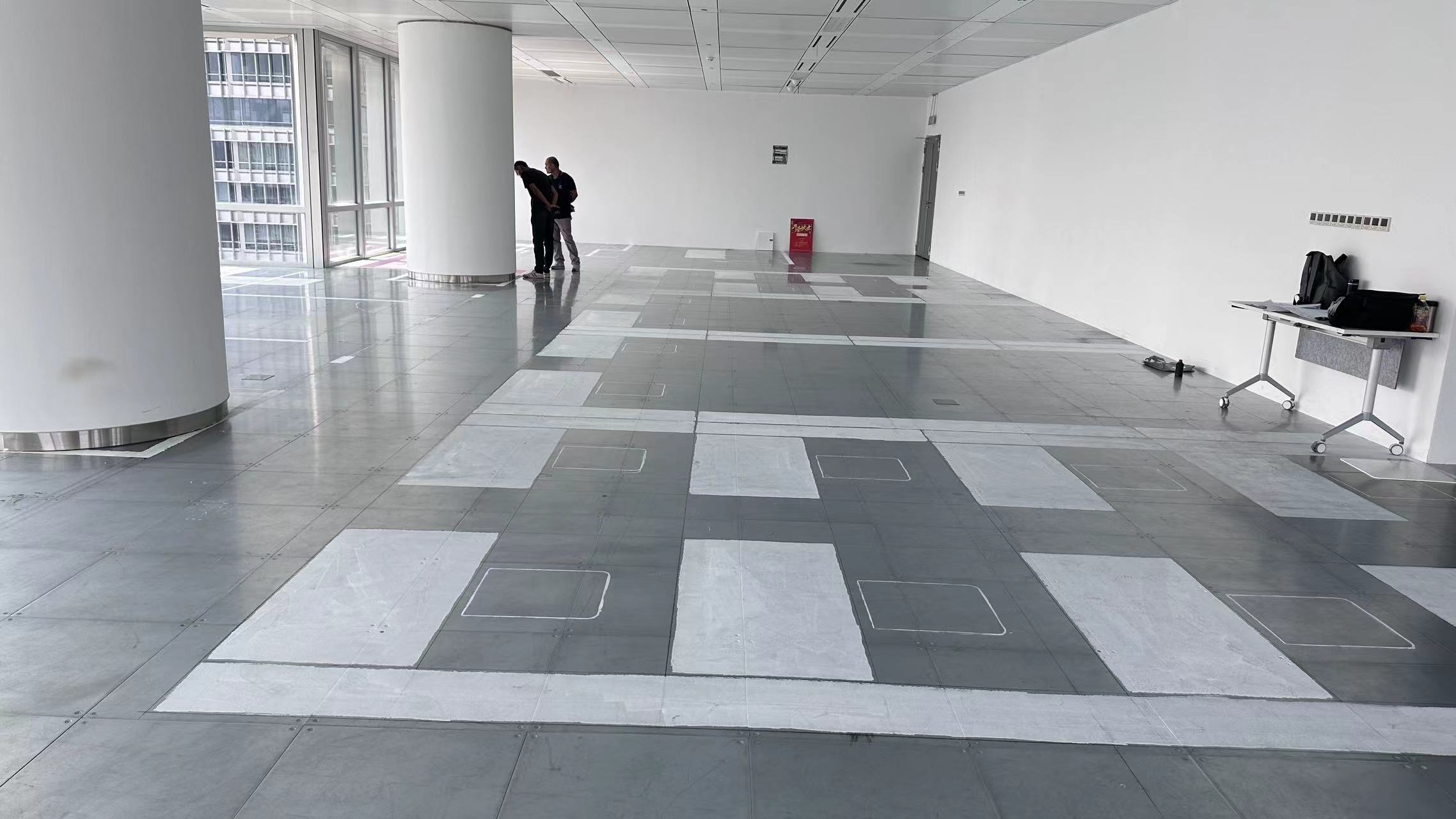 虹口來福士辦公室裝修現(xiàn)場，放線階段-第2張圖片-上海古都建筑設(shè)計集團