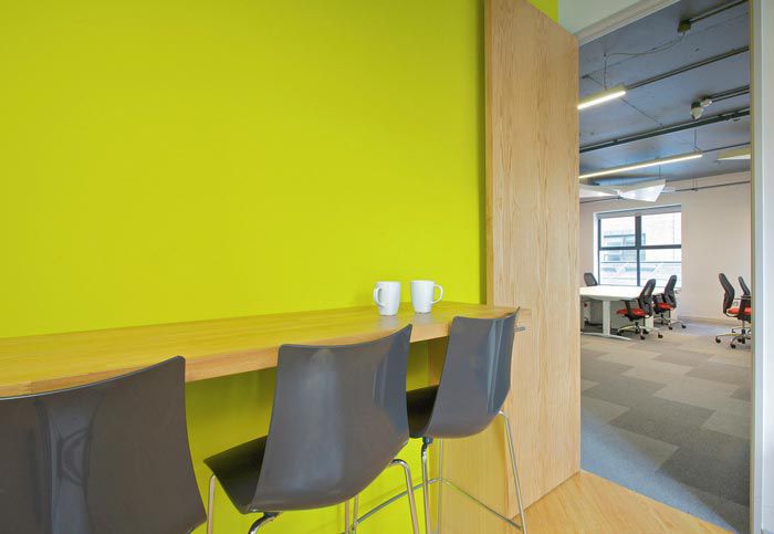 服飾公司廠房辦公室設(shè)計裝潢效果-辦公室裝修設(shè)計效果圖-第4張圖片-上海古都建筑設(shè)計集團