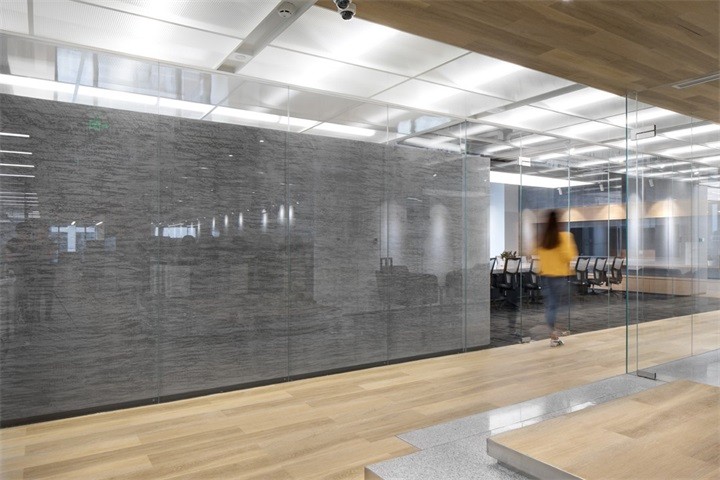 2000平廣告公司高端辦公室設(shè)計(jì)效果-辦公室裝修設(shè)計(jì)效果圖-第4張圖片-上海古都建筑設(shè)計(jì)集團(tuán) 2000平廣告公司高端辦公室設(shè)計(jì)效果-辦公室裝修設(shè)計(jì)效果圖-第4張圖片-上海古都建筑設(shè)計(jì)集團(tuán)