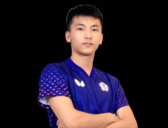 中国天才少年状态低迷决胜局4比11惨败尊龙凯时网站2比3爆冷一轮游！21岁(图1)
