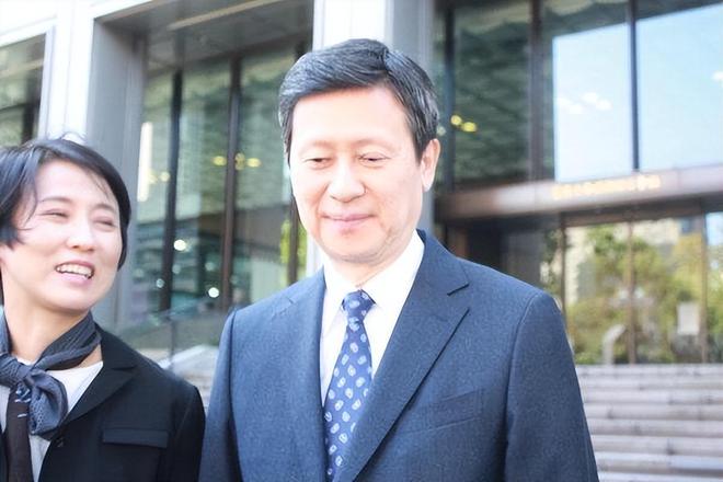 共享”同一女星亲兄弟为财权内斗互撕尊龙凯时韩国财阀家族丑闻：父子“(图8)